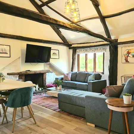 Historic Property With Stunning Views Hennock Екстериор снимка