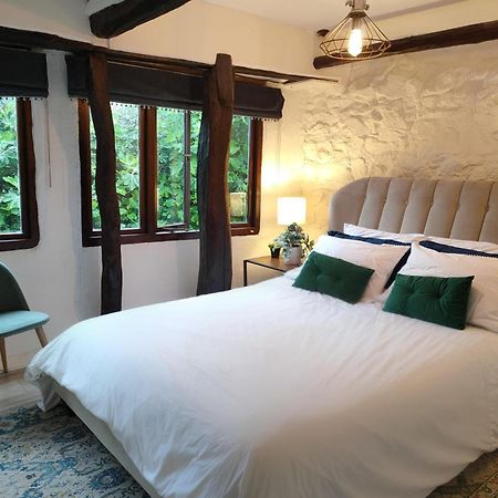 Historic Property With Stunning Views Hennock Екстериор снимка